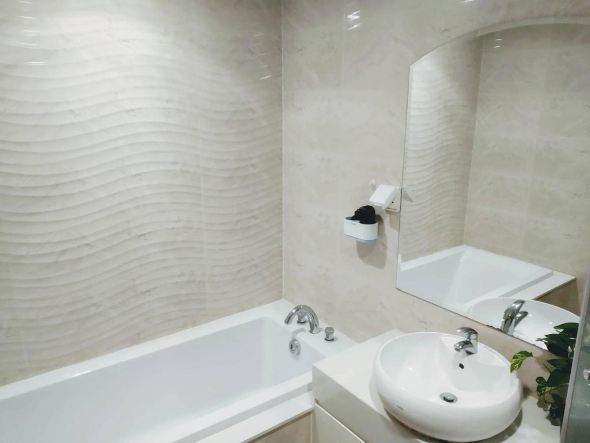 Vinhomes Time City And Parkhill Premium Apartment Hanoi Exteriör bild